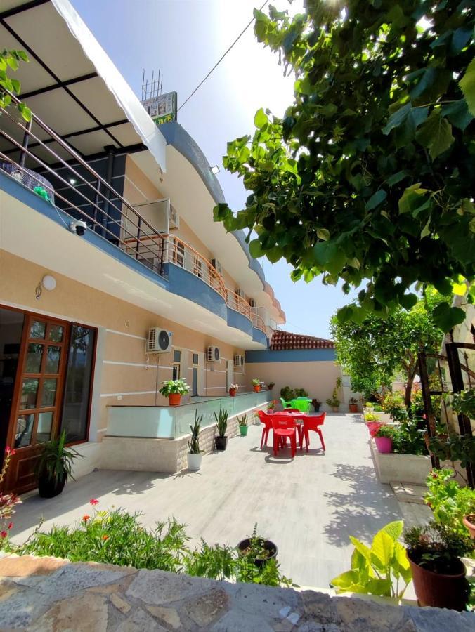 Hotel Vila Flowers Vlorë Екстериор снимка